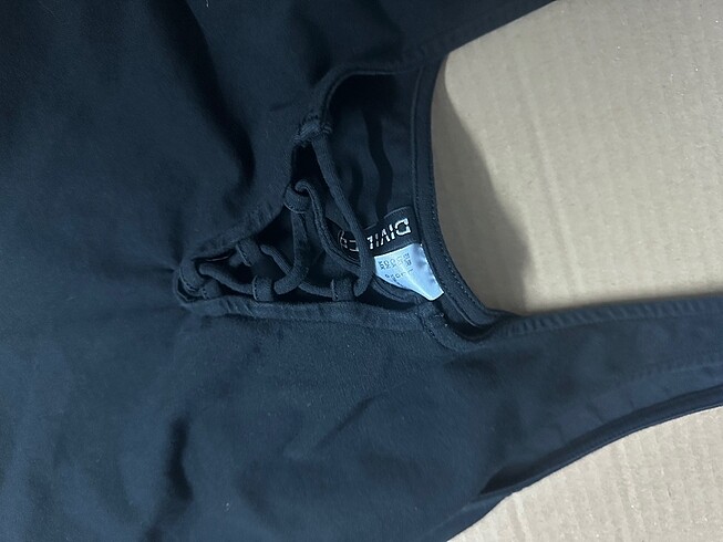 H&M Siyah askılı crop dekolteli