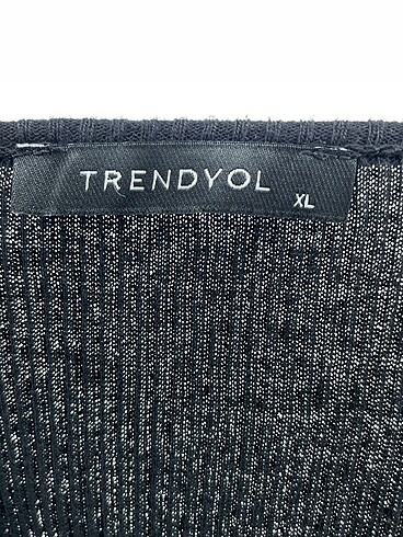 42 Beden siyah Renk Trendyol & Milla Bluz %70 İndirimli.
