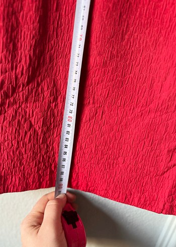 Kırmızı Siyah detaylı Kolsuz Midi abiye  Elbise - Görsel 3