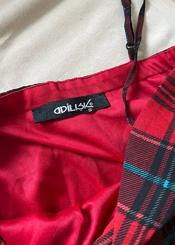 Kırmızı Kareli ip askılı elbise - Görsel 2