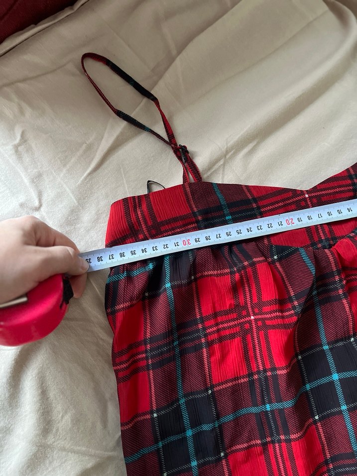 Kırmızı Kareli ip askılı elbise - Görsel 3