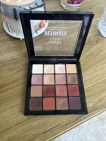 NYX Nyx ultimate far paleti