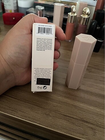 Beden Renk Fenty beauty stick highlighter purrrl rengi