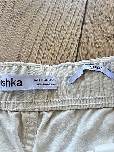 l Beden Bershka cargo şort