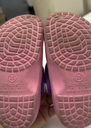 Kızlar için pembe bağcıklı terlik - Görsel 3