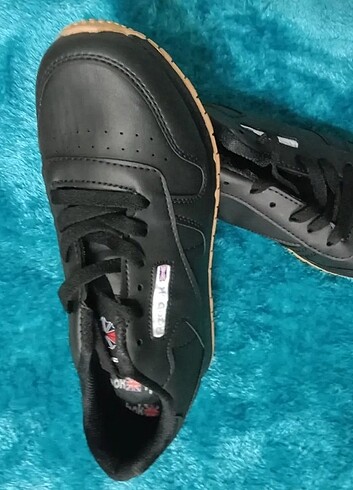 41 Beden siyah Renk REEBOK SPOR AYAKKABI