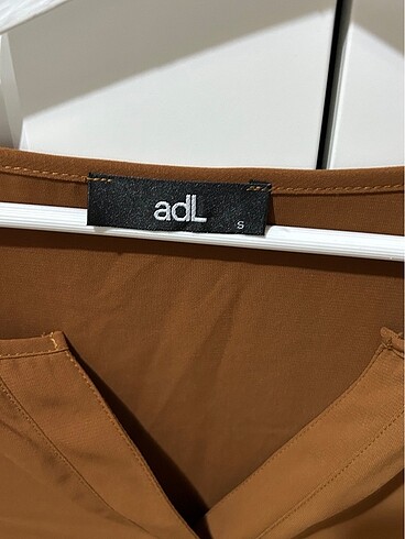 Adil Işık Taba rengi blüz