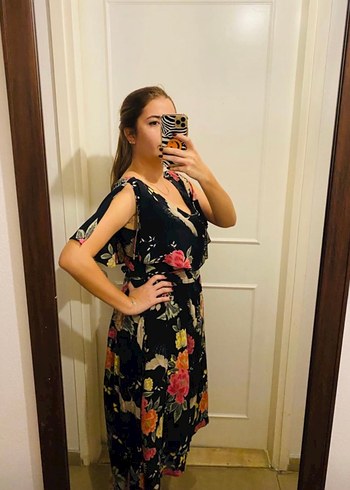 Batik Çiçek Desenli Bohem Midi Elbise