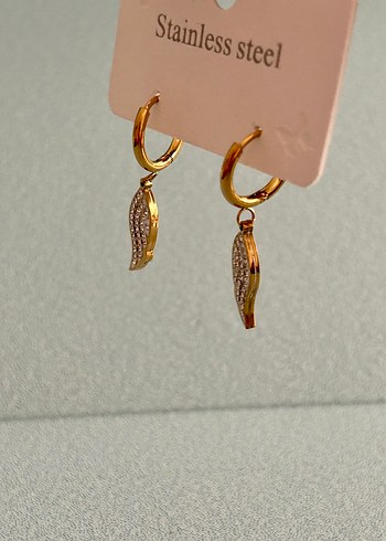 Beden altın Renk Yaprak detaylı gold küpe