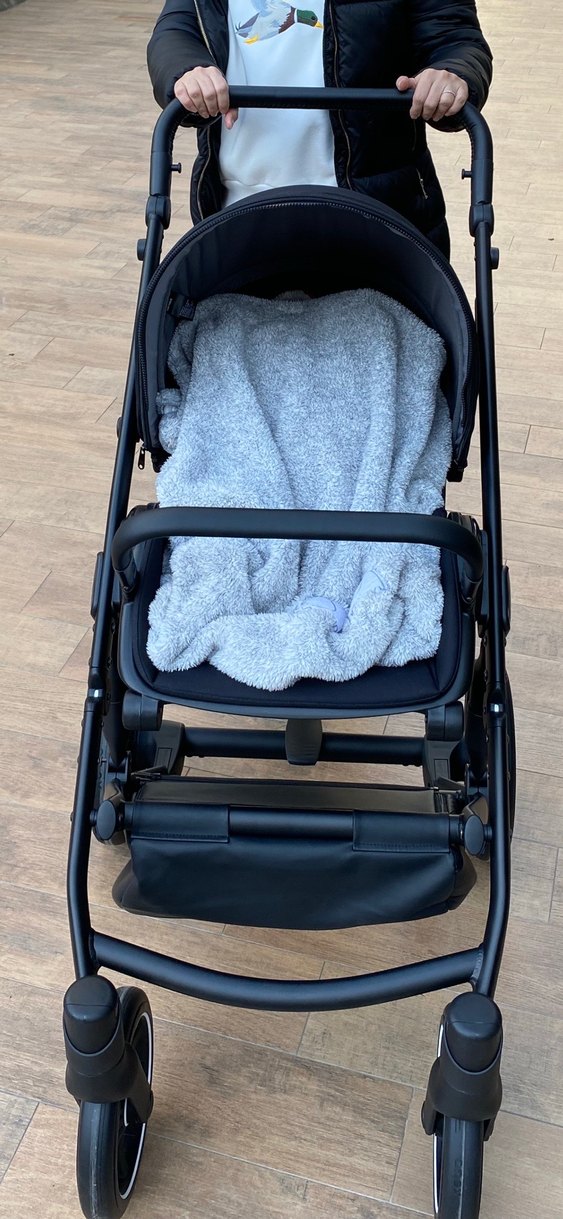 Siyah Bebek Arabası, Koyu Renkli - Görsel 2