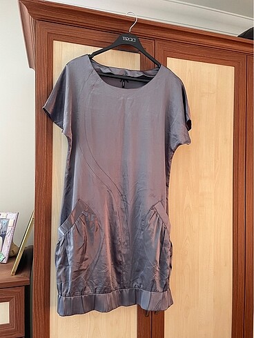 Elbise ve t-shirt