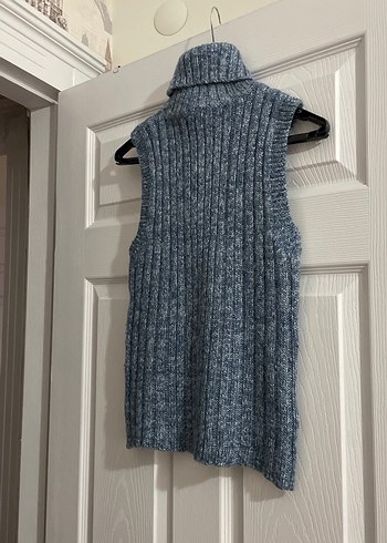 Gri Örgü Boğazlı Kolsuz Kadın Kazak - Görsel 2