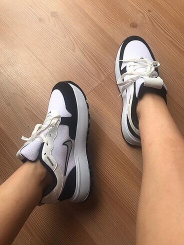 Nike kadın spor ayakkabı