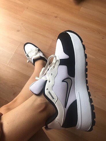 Nike kadın spor ayakkabı