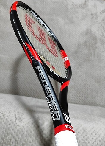 Wilson Federer Team 105 Tenis Raketi L2