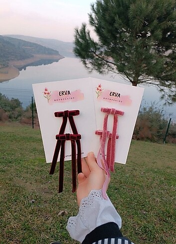 Kırmızı fiyonk toka