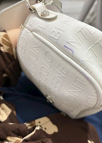 Zincir Detaylı Beyaz Kadın Çapraz Çanta - Görsel 3