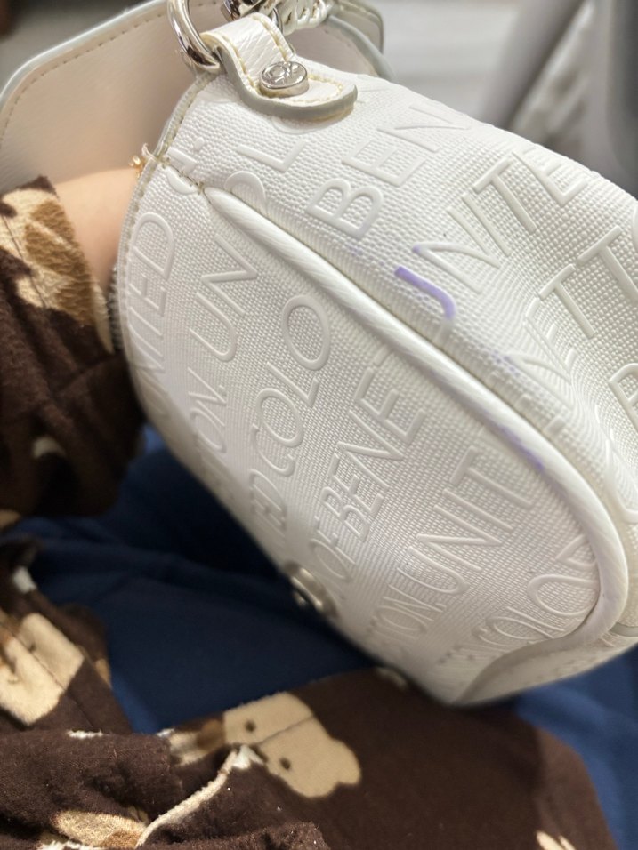 Zincir Detaylı Beyaz Kadın Çapraz Çanta - Görsel 3