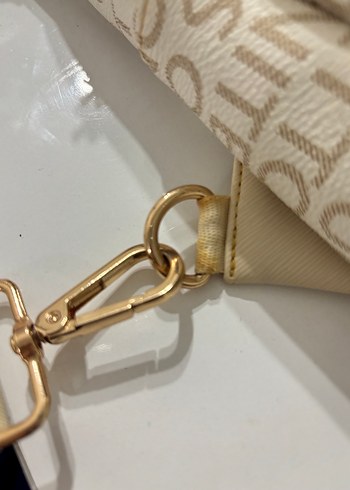 Kadın Beyaz Tokalı Çapraz Çanta - Görsel 3