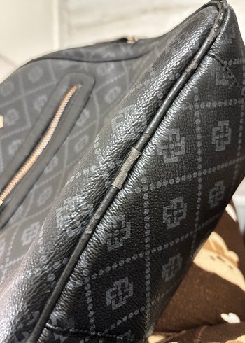 Fermuarlı Siyah Desenli Kadın Deri Sırt Çantası - Görsel 4