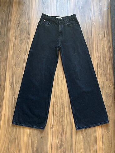 26 Beden siyah jean pantolon