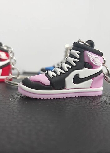 3D Air Jordan1 Figürü ile elinize çantanıza şıklık katın...