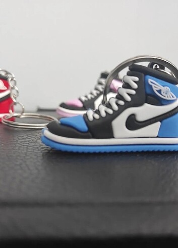 Beden Renk 3D Air Jordan1 Figürü ile elinize çantanıza şıklık katın...