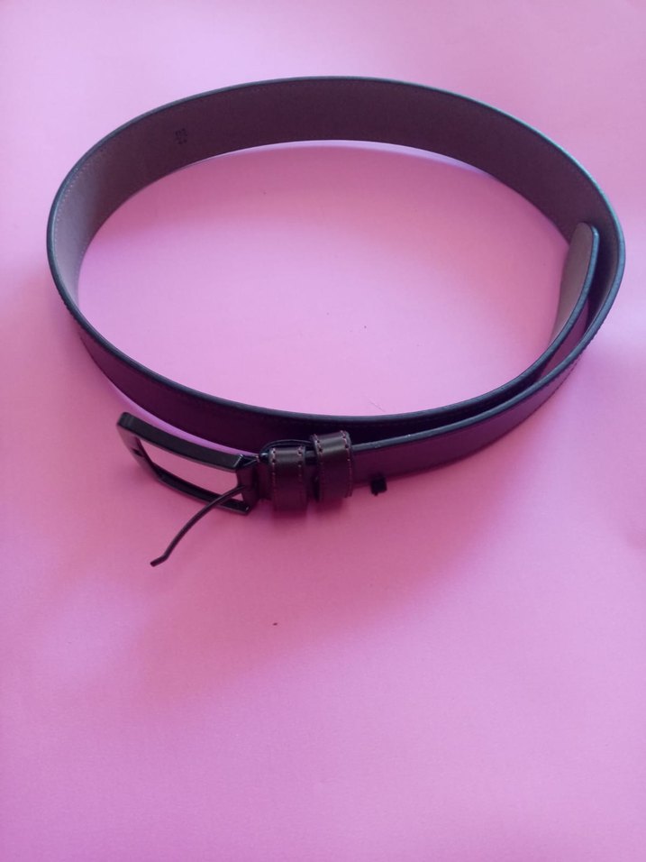 Kahverengi Deri Erkek Kemer
Siyah Deri Erkek Kemer - Görsel 2