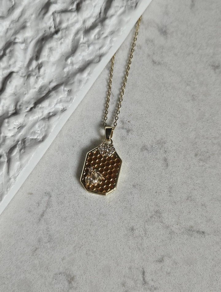 Modern Klasik Altın Zincirli Yılan Desenli Kolye - Görsel 3