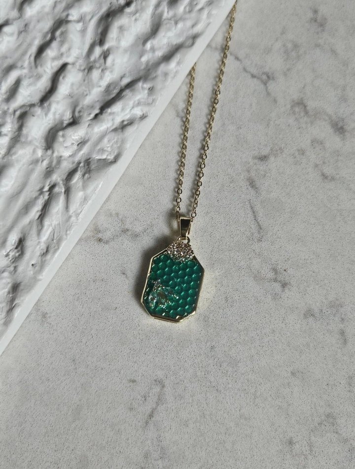 Modern Klasik Altın Zincirli Yılan Desenli Kolye - Görsel 5