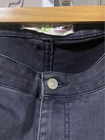 40 Beden Gri skinny diz yırtık pantolon