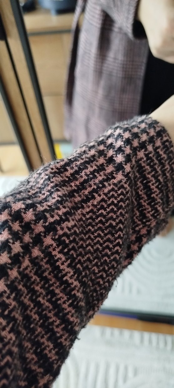 Kemerli Ekose Desenli Kadın Midi Kaban - Görsel 3