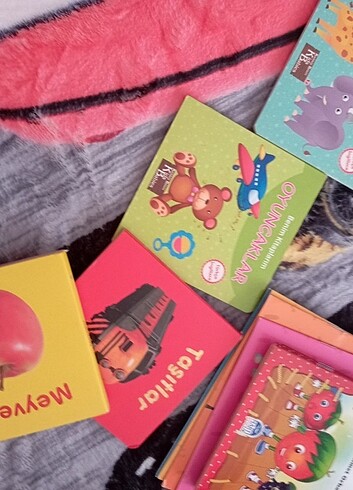 Kitap 4 adet