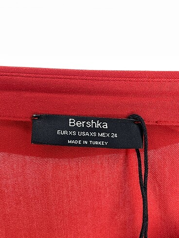 xs Beden çeşitli Renk Bershka Günlük Elbise %70 İndirimli.