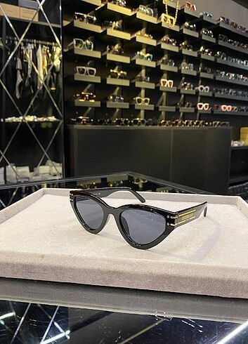 Dior ithal güneş gözlüğü 