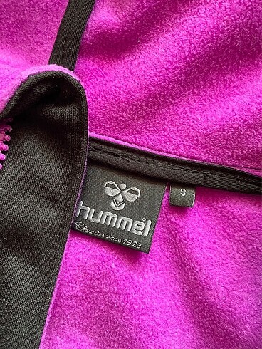 s Beden Hummel yağmurluk
