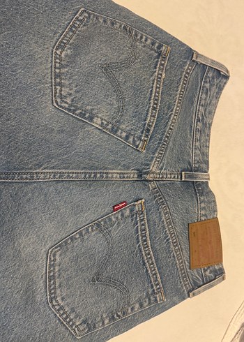 Levis Jean