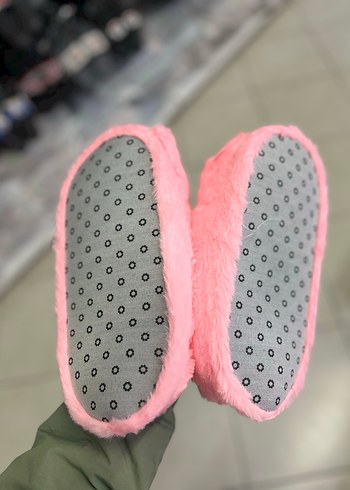 Pembe Peluş Kadın Ev Terliği - Görsel 2