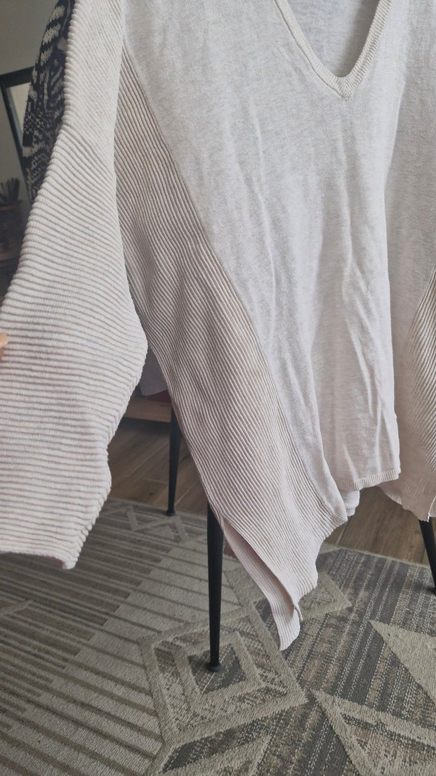 Bej V Yaka Uzun Kollu Kadın Triko - Görsel 2