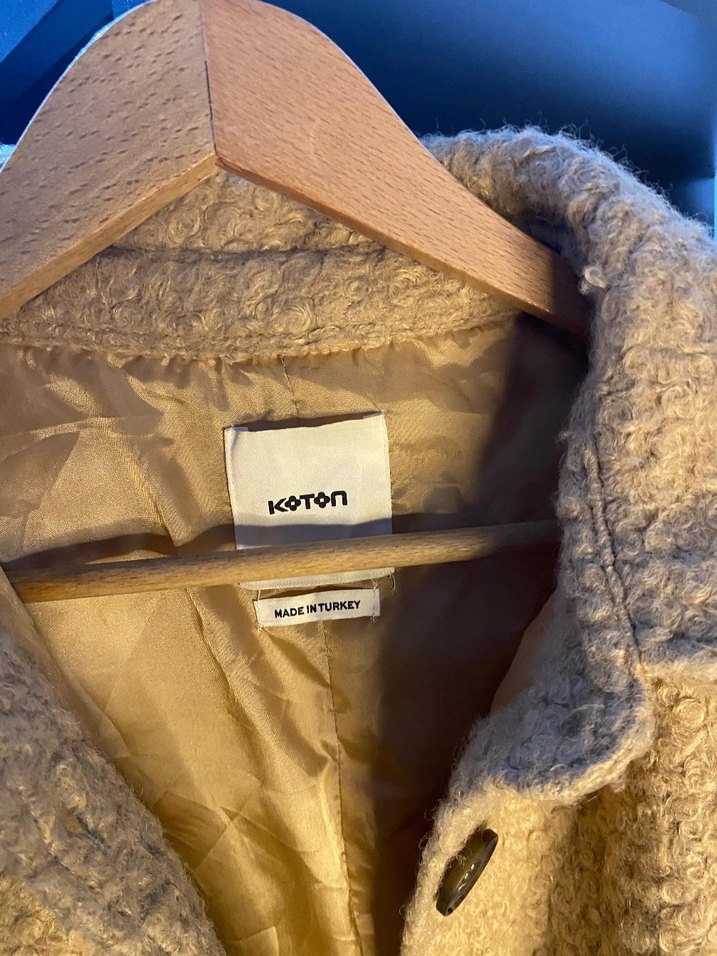 Düğmeli deve tüyü Midi Yün Kadın Kaban - Görsel 3