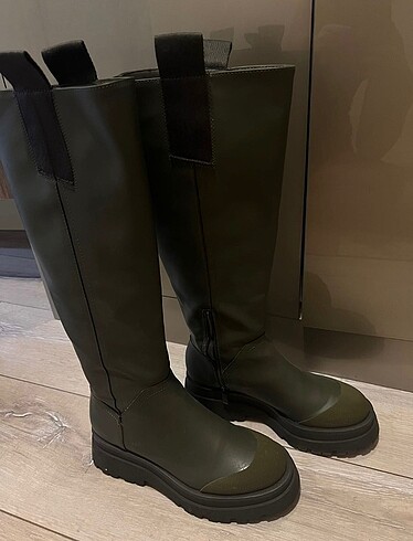 38 Beden Stradivarius çizme