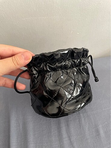 Beden siyah Renk Guess saat kutusu çantası