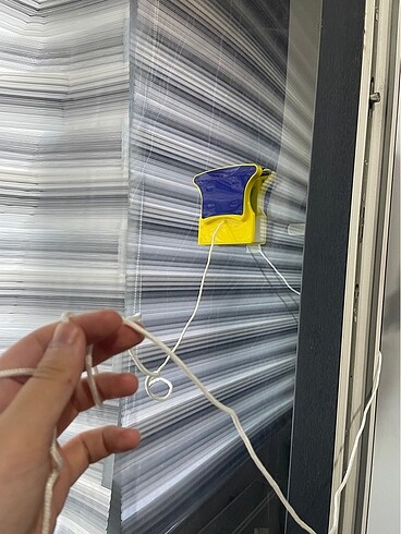 Mıknatıslı cam sileceği