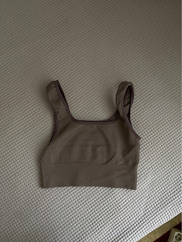 H&M Vücudu saran crop