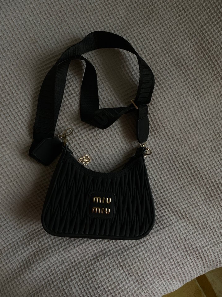 Miu Miu Siyah Nakışlı Kadın Çanta - Görsel 4