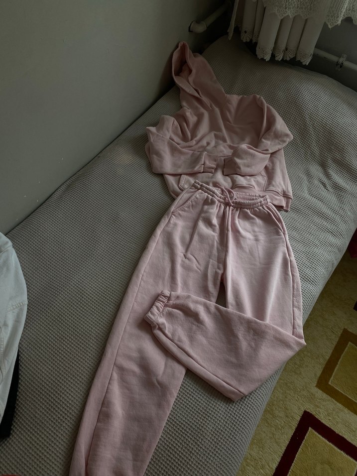Bershka muadili Pembe Eşofman takımı - Görsel 5