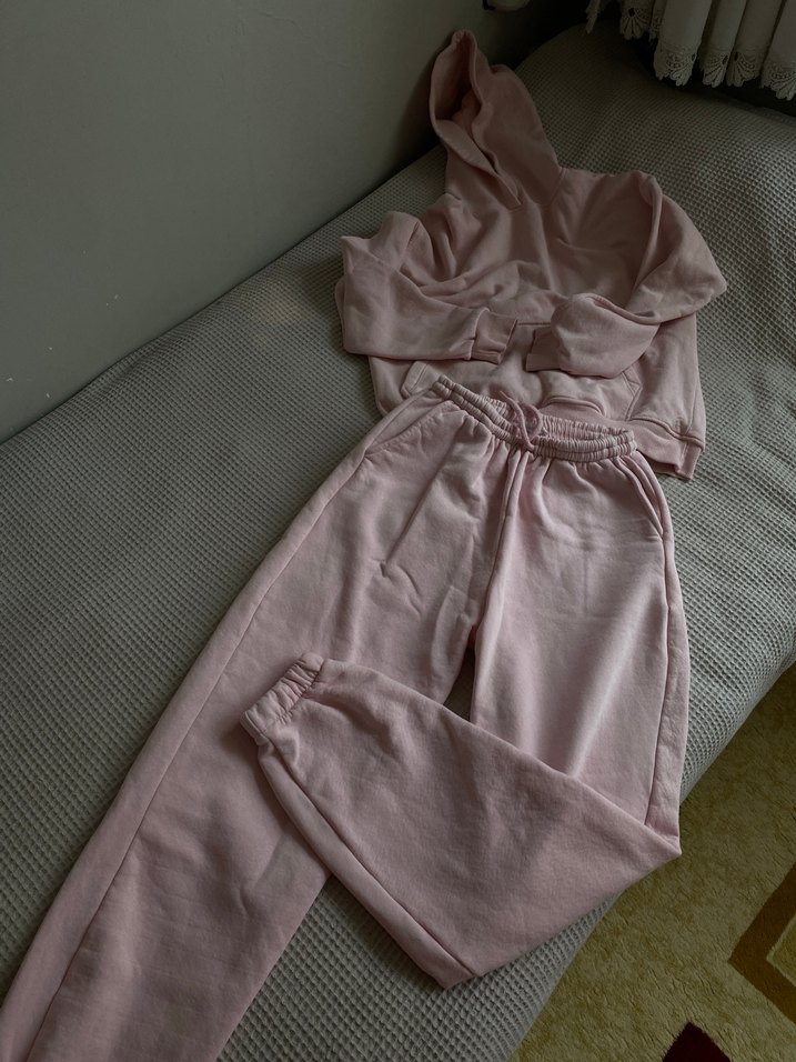 Bershka muadili Pembe Eşofman takımı - Görsel 2