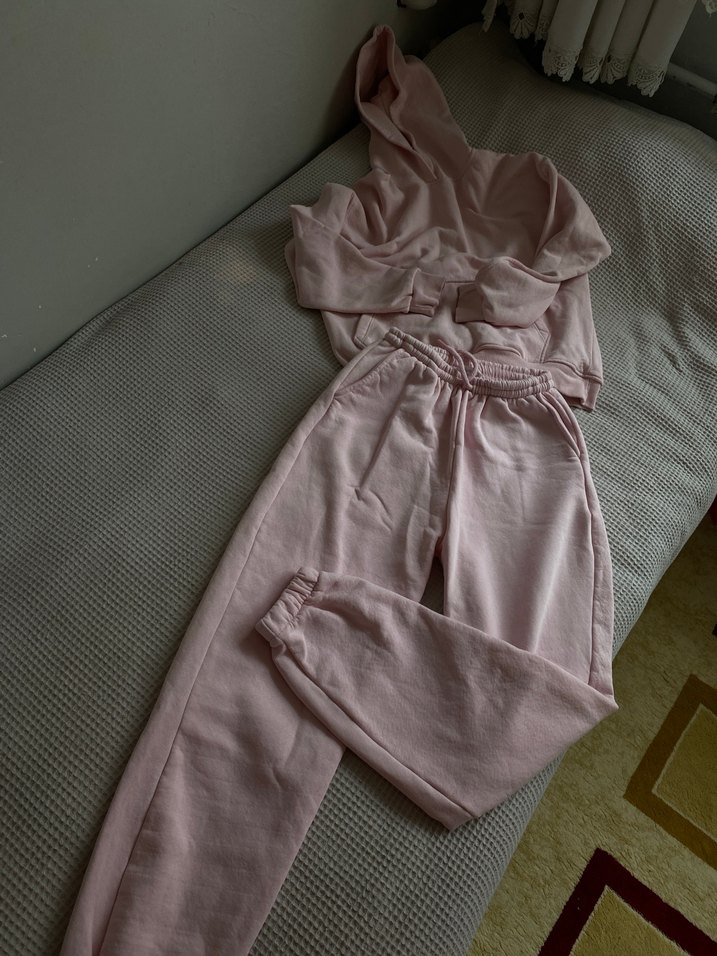 Bershka muadili Pembe Eşofman takımı - Görsel 3