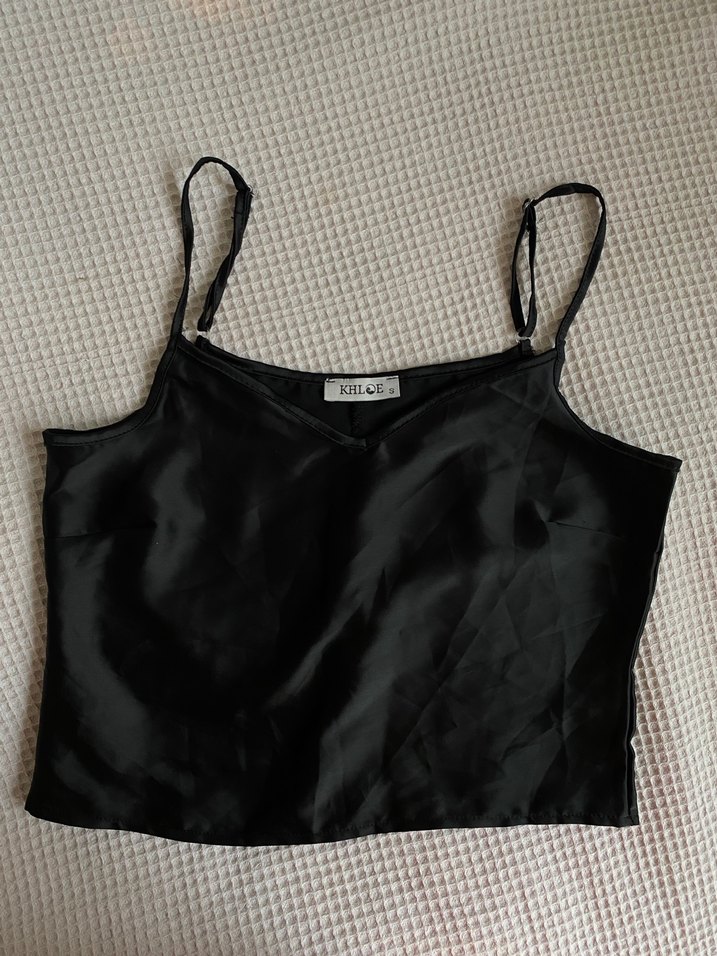 Siyah Saten V Yakalı İnce Askılı Kadın Atlet - Görsel 2