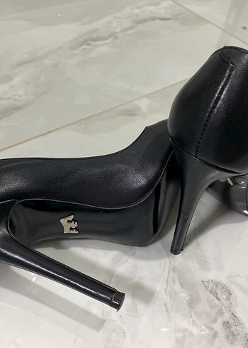 35 Beden Efsanevi Jabotter Kylie model dekolte kesim stiletto.